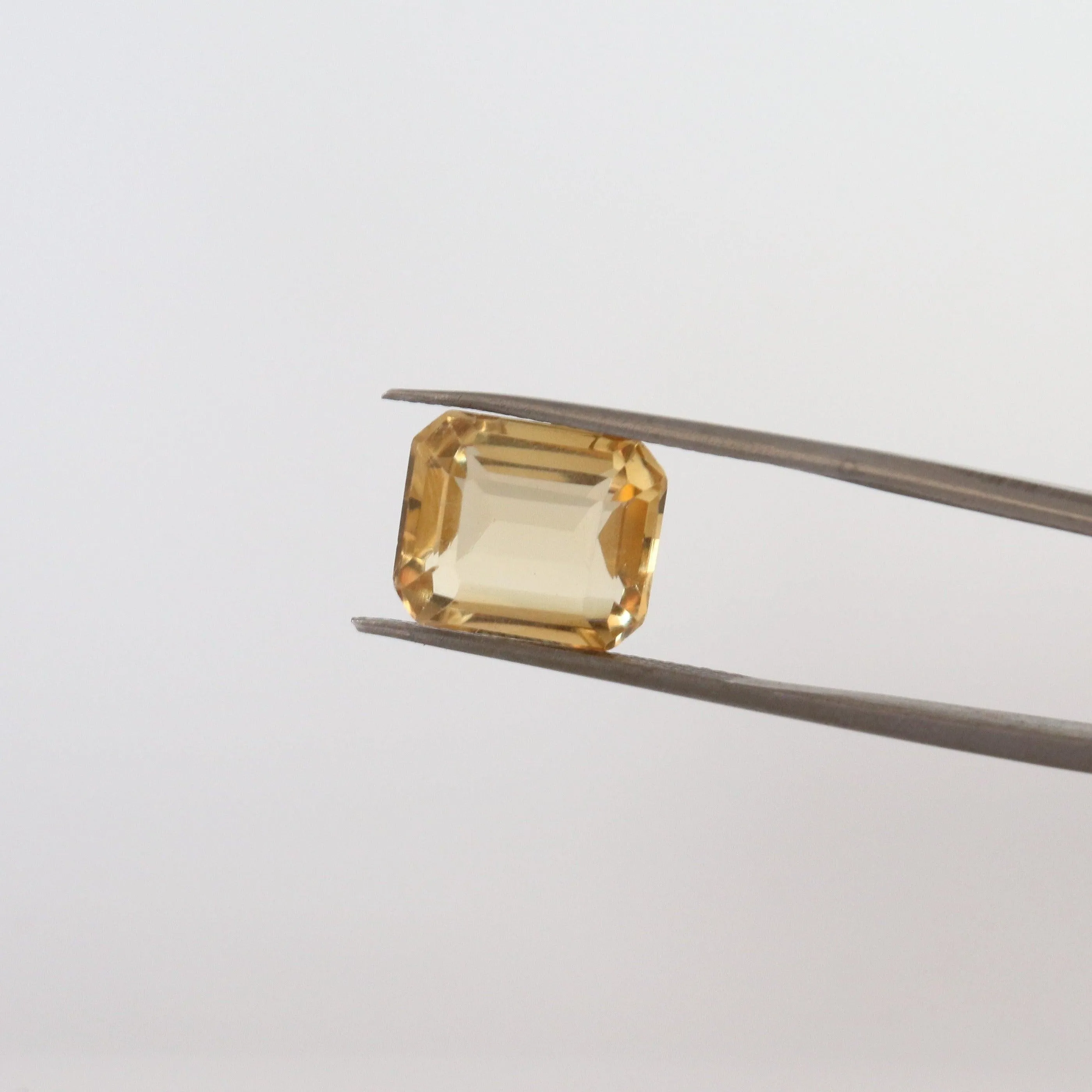 4.38ct Emerald Citrine Stone