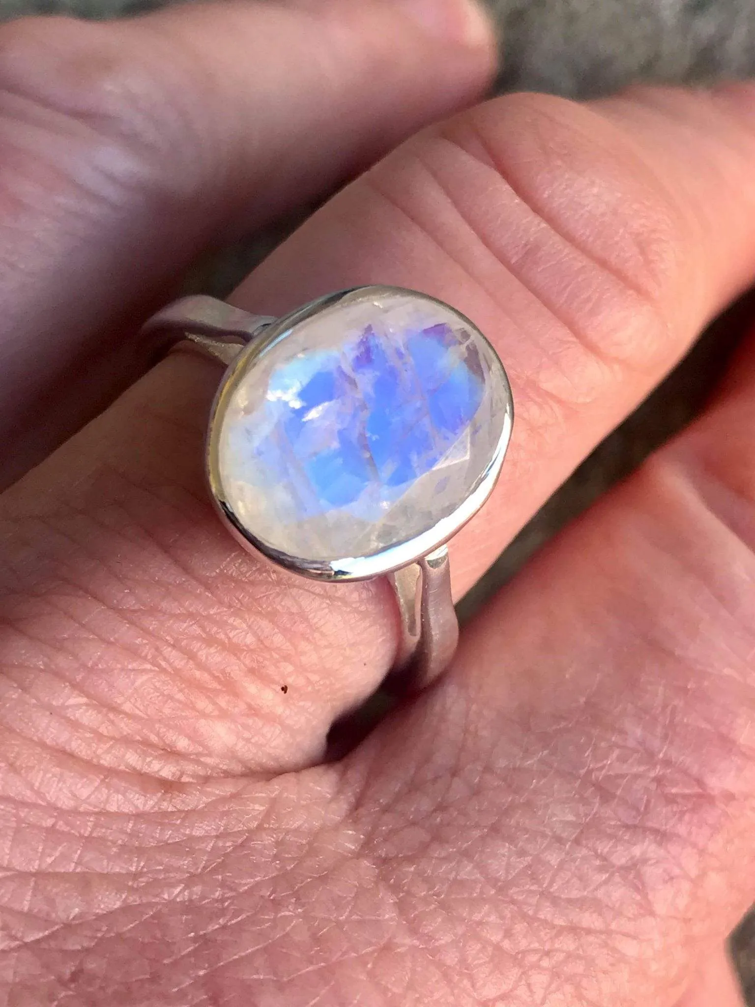 Ovale Moonstone Ring