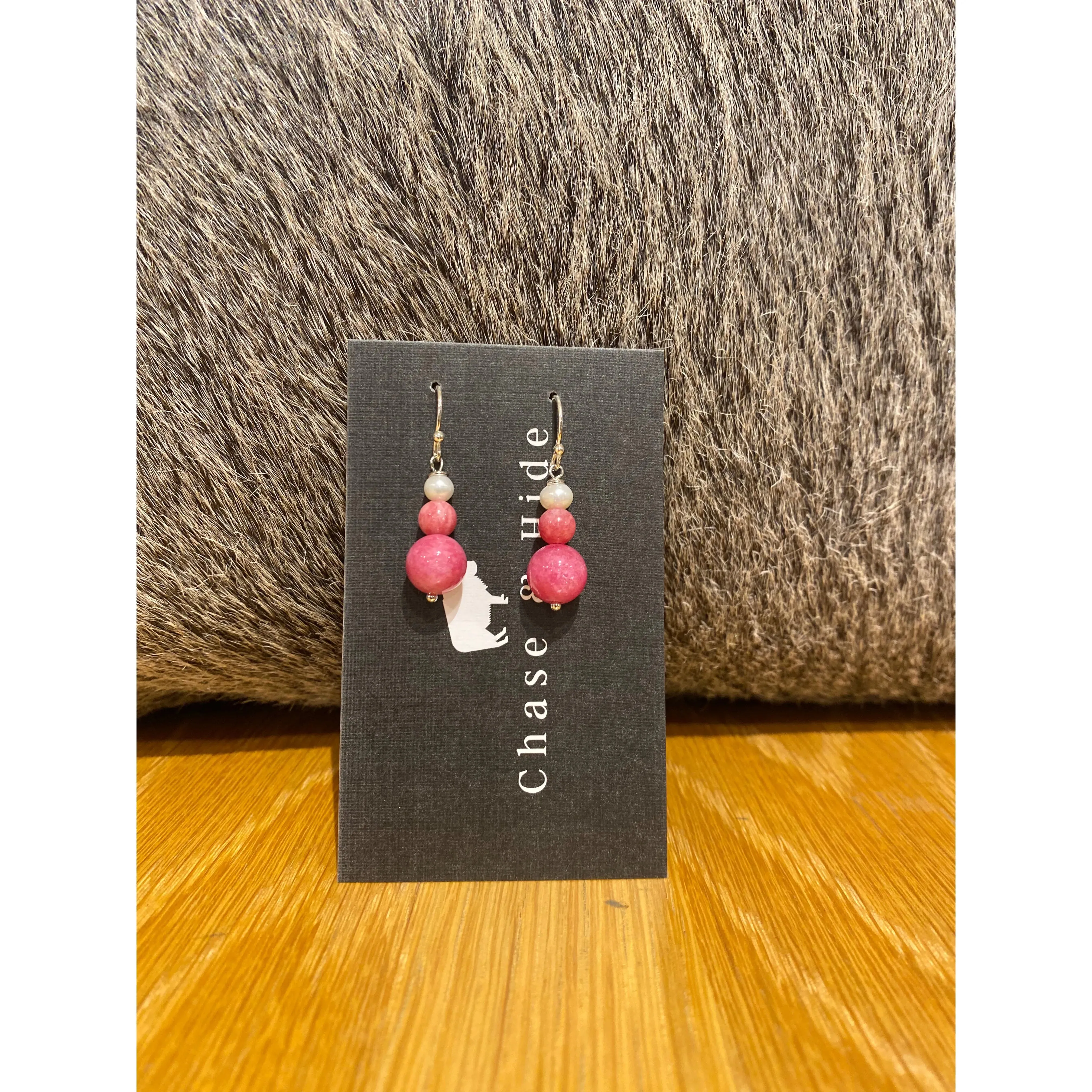 Pink Dyed Jade and Pearl Hooks #pdjp