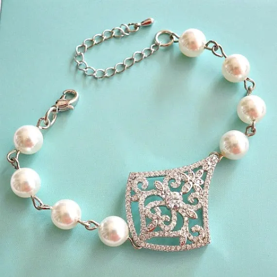 Rhombus Crystal Filigree Swarovski Pearls Bridal Bracelet. Art Deco Vintage Style Kite Shape Crystal Pendant Wedding Bracelet.