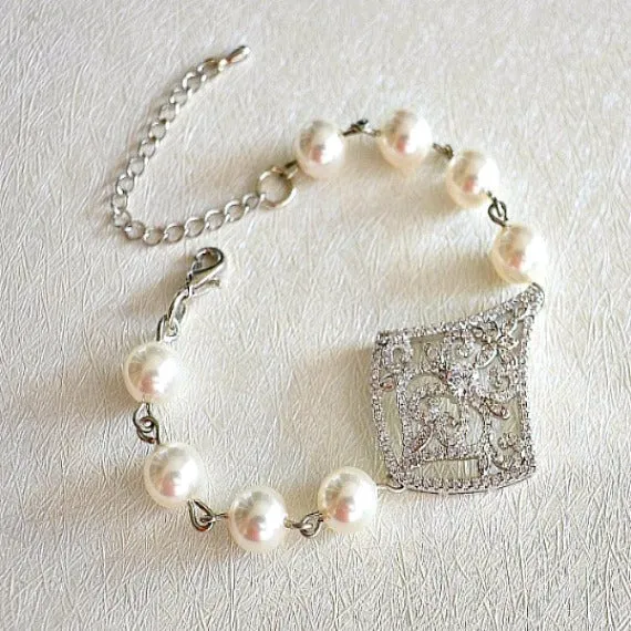 Rhombus Crystal Filigree Swarovski Pearls Bridal Bracelet. Art Deco Vintage Style Kite Shape Crystal Pendant Wedding Bracelet.
