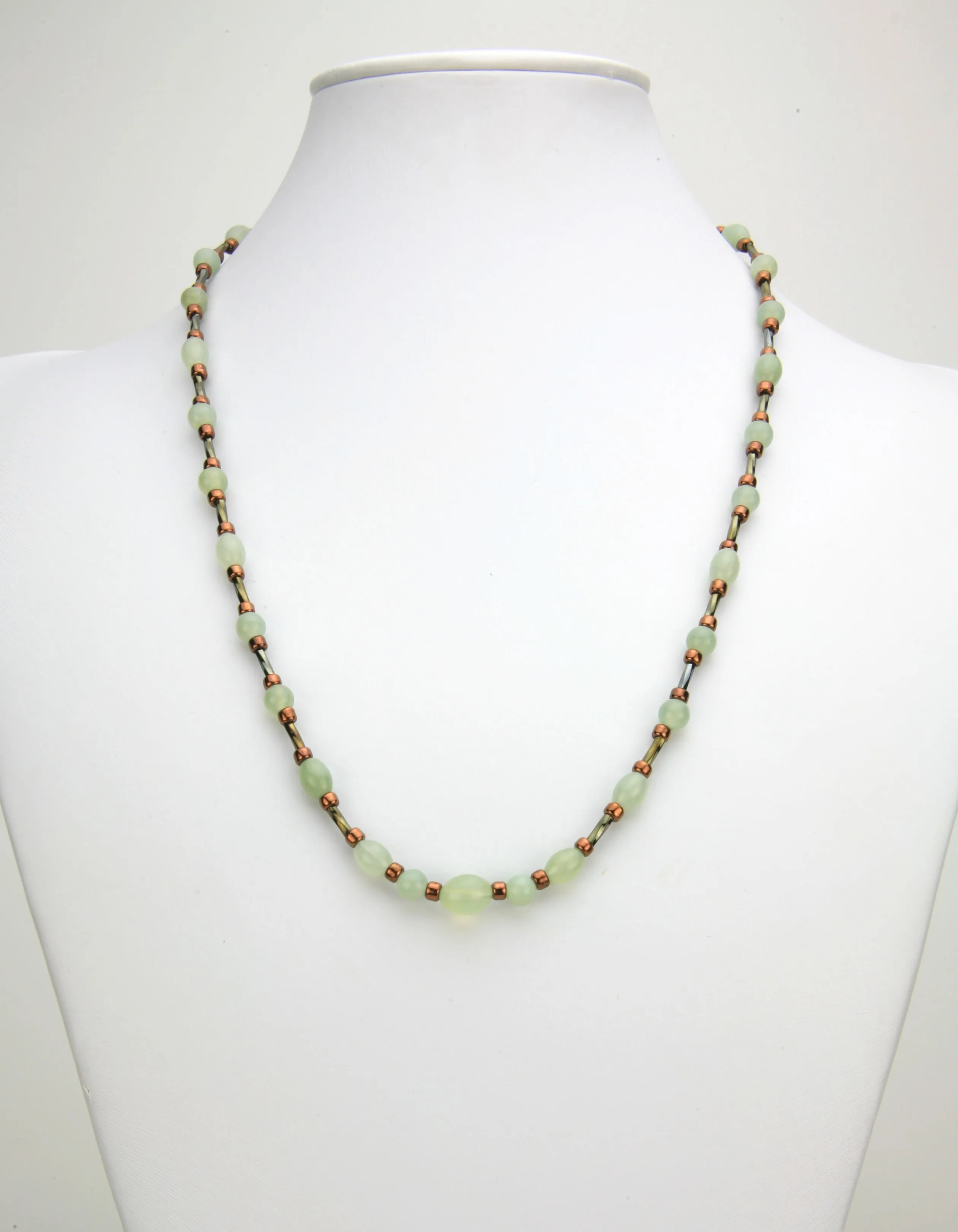 Seagreen New Jade, Twisted Gold and Bronze Gold Necklace
